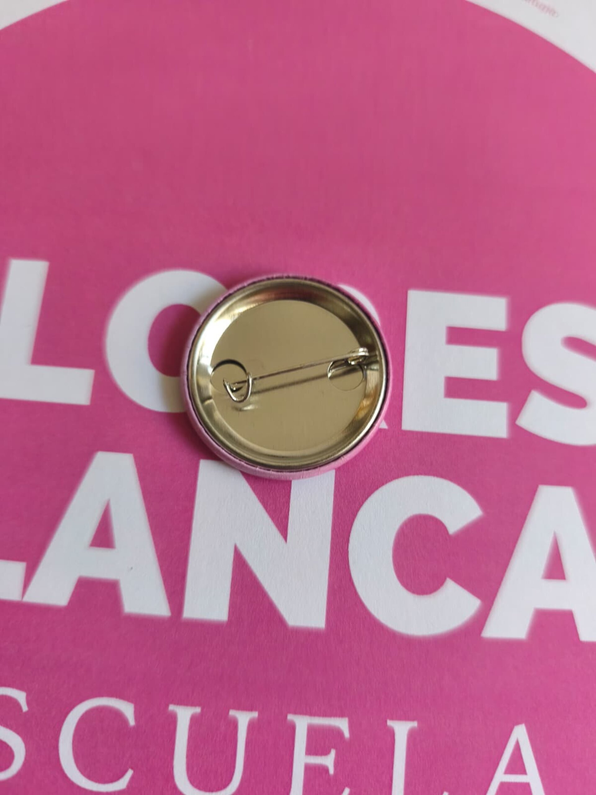 Chapa Nombre de Dios, Número 10. Las miradas puede matar. - 2